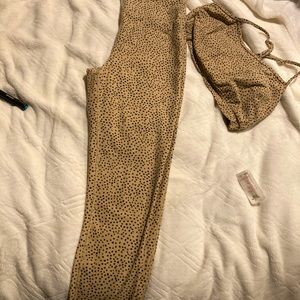 Abercrombie and fitch leggings and sports bra set.